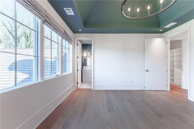 914 Buckingham NW Circle, Atlanta, GA 30327