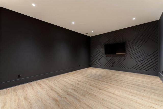 914 Buckingham NW Circle, Atlanta, GA 30327