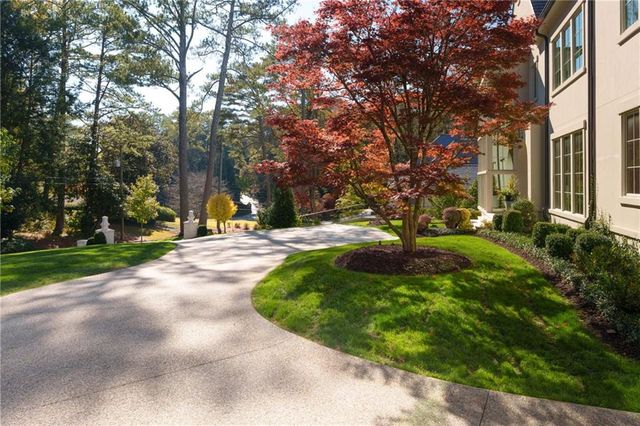 914 Buckingham NW Circle, Atlanta, GA 30327