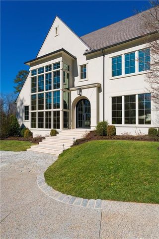 914 Buckingham NW Circle, Atlanta, GA 30327