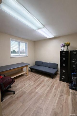 1049 Inkster Road, Garden City, MI 48135