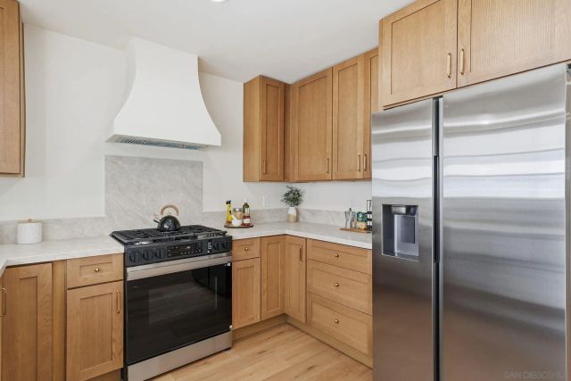 10155 Baroness Ave, San Diego, CA 92126