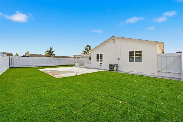 10155 Baroness Ave, San Diego, CA 92126
