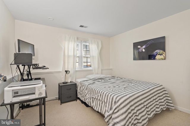 10529 REEDS LANDING CIR, Burke, VA 22015