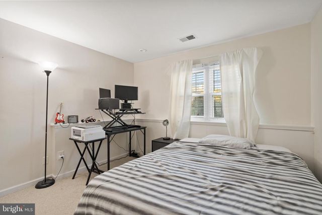 10529 REEDS LANDING CIR, Burke, VA 22015