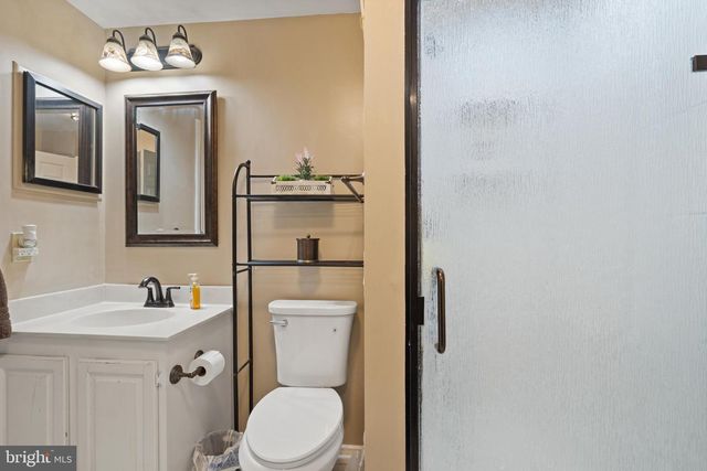 10529 REEDS LANDING CIR, Burke, VA 22015