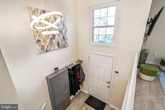 10529 REEDS LANDING CIR, Burke, VA 22015