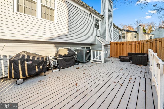 10529 REEDS LANDING CIR, Burke, VA 22015