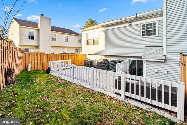 10529 REEDS LANDING CIR, Burke, VA 22015