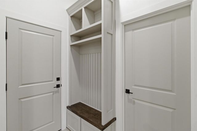 713 Club Oak Drive, River Oaks, TX 76114