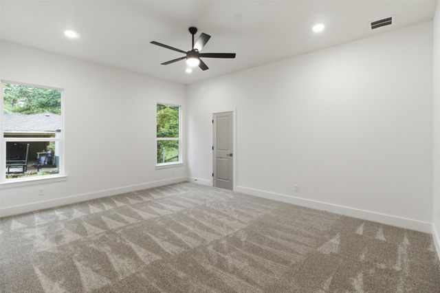 713 Club Oak Drive, River Oaks, TX 76114