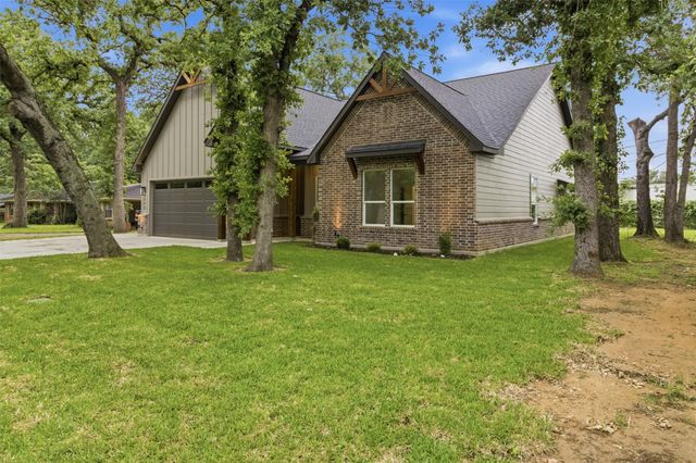 713 Club Oak Drive, River Oaks, TX 76114