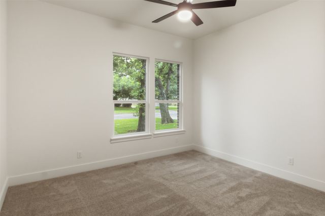 713 Club Oak Drive, River Oaks, TX 76114