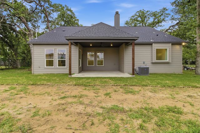 713 Club Oak Drive, River Oaks, TX 76114