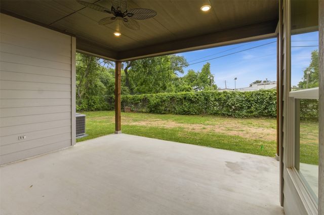 713 Club Oak Drive, River Oaks, TX 76114