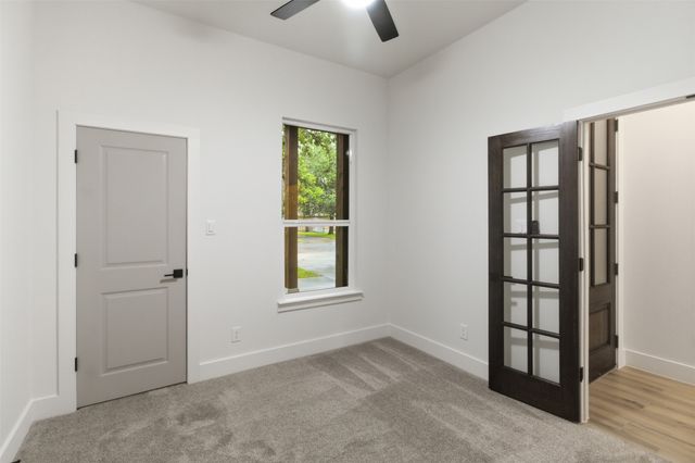 713 Club Oak Drive, River Oaks, TX 76114