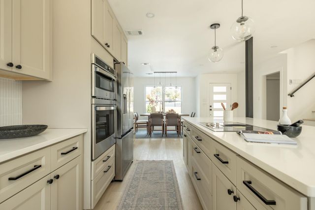 2201 Trede DR, Austin, TX 78745