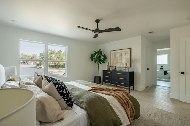 2201 Trede DR, Austin, TX 78745