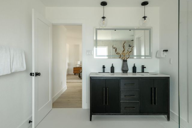 2201 Trede DR, Austin, TX 78745