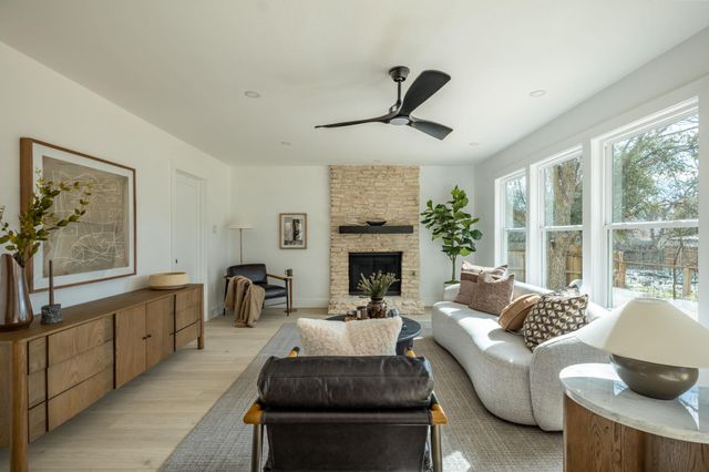 2201 Trede DR, Austin, TX 78745