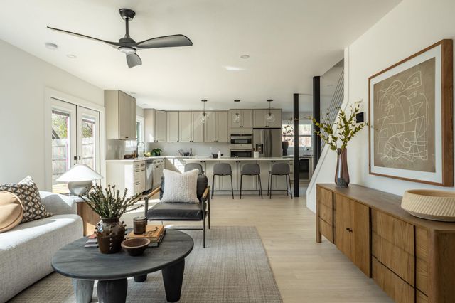 2201 Trede DR, Austin, TX 78745