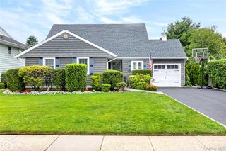 38 Laurel Street, Garden City, NY 11530