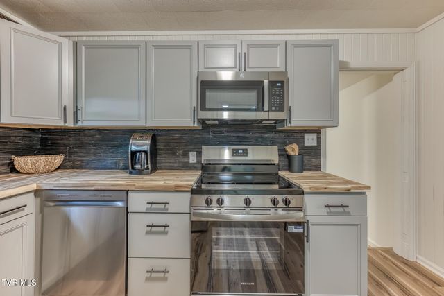 1403 Rock Rose Road, Bristol, TN 37620