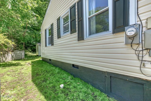 1403 Rock Rose Road, Bristol, TN 37620