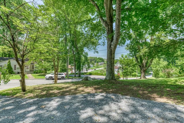 1403 Rock Rose Road, Bristol, TN 37620