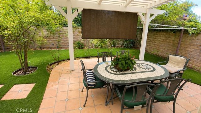 377 Anzio, Oak Park, CA 91377
