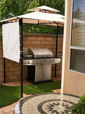 377 Anzio, Oak Park, CA 91377