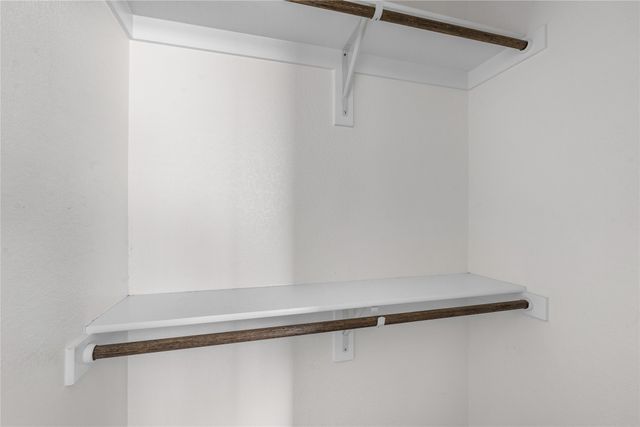 214 Garden Grove Drive, Waxahachie, TX 75165