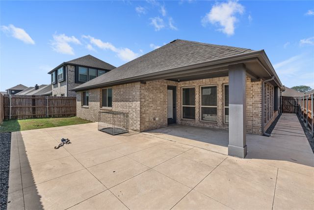 214 Garden Grove Drive, Waxahachie, TX 75165
