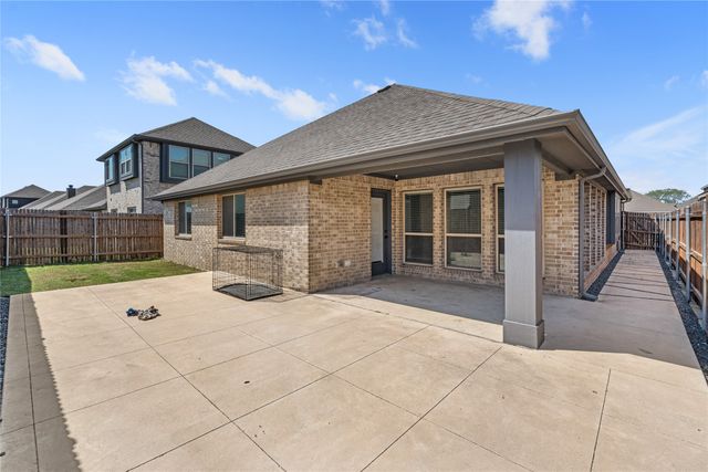 214 Garden Grove Drive, Waxahachie, TX 75165