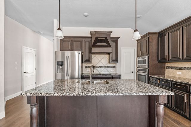 214 Garden Grove Drive, Waxahachie, TX 75165