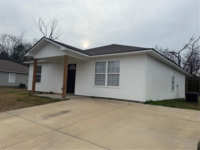 3510 SR 333, London, AR 72847