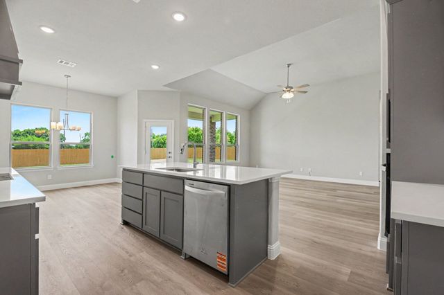 736 Candace Drive, Desoto, TX 75115