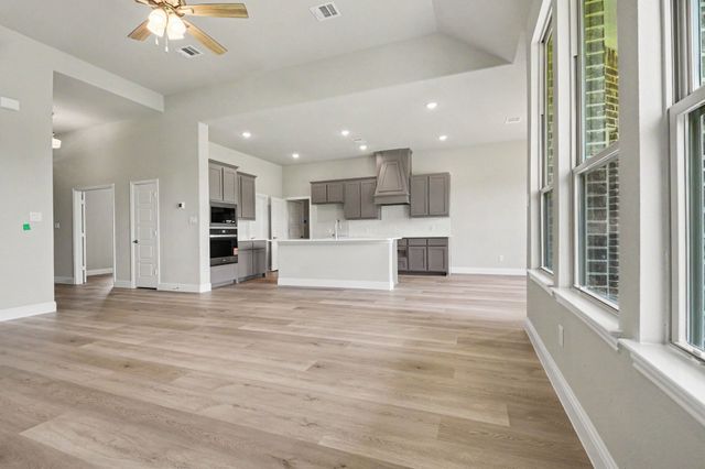 736 Candace Drive, Desoto, TX 75115