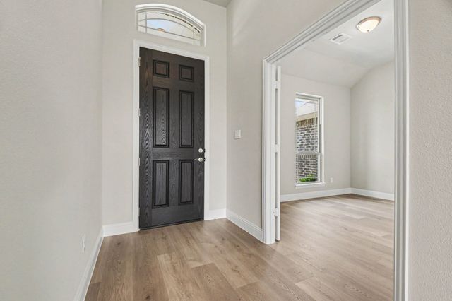 736 Candace Drive, Desoto, TX 75115