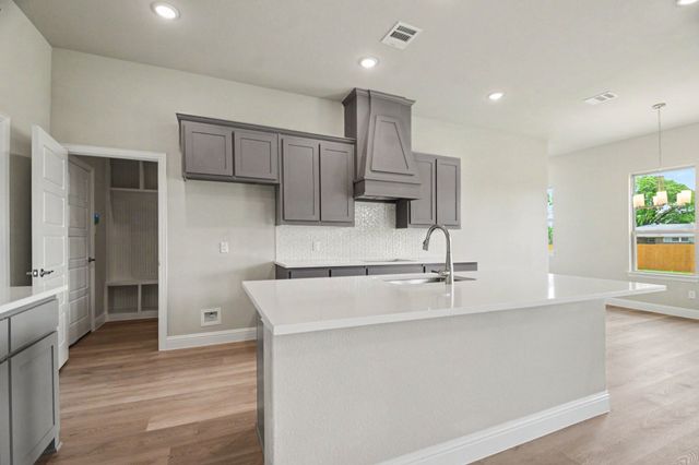 736 Candace Drive, Desoto, TX 75115