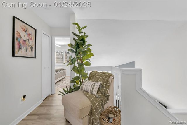 9859 Hawthorne Glen Drive, Grosse Ile, MI 48138