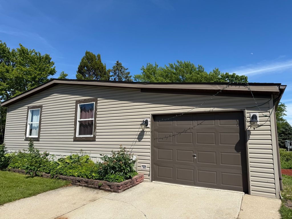 462 Huntsbridge Road, Matteson, IL 60443