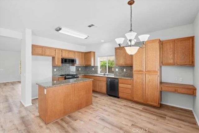 5310 Satinstone, Hemet, CA 92545