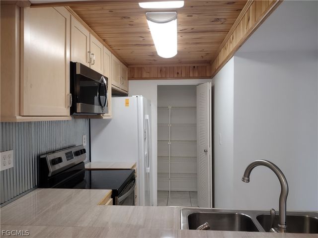 1069 Villa DR B103, Labelle, FL 33935