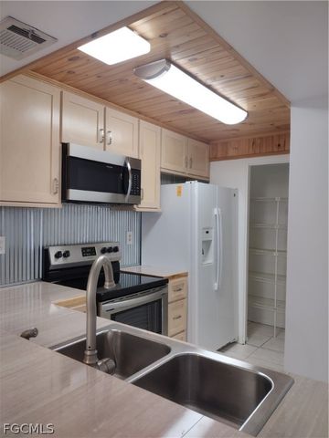 1069 Villa DR B103, Labelle, FL 33935