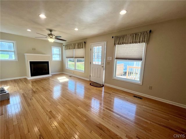 123 Plaxdale Road, Salina, NY 13088