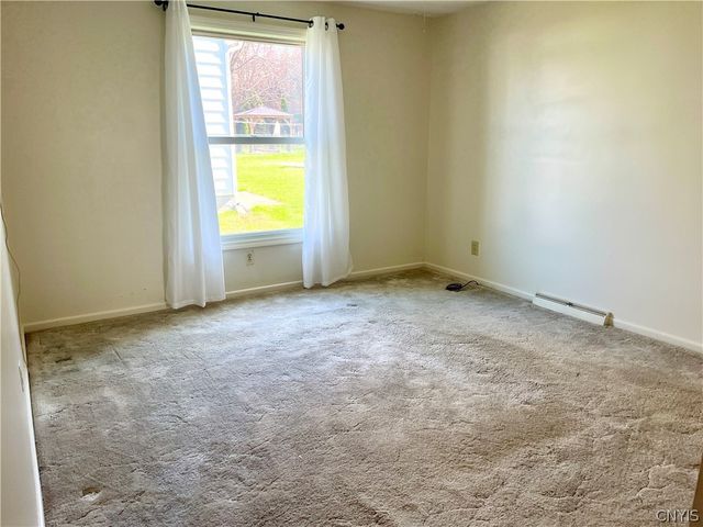 123 Plaxdale Road, Salina, NY 13088
