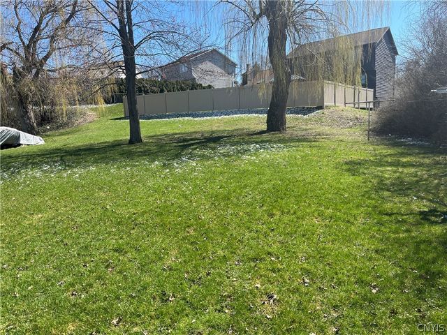 123 Plaxdale Road, Salina, NY 13088