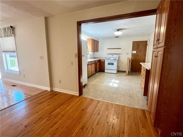 123 Plaxdale Road, Salina, NY 13088