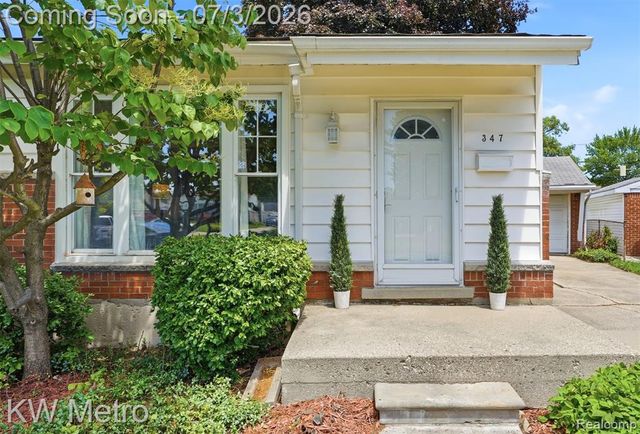 347 Hecht Drive, Madison Heights, MI 48071